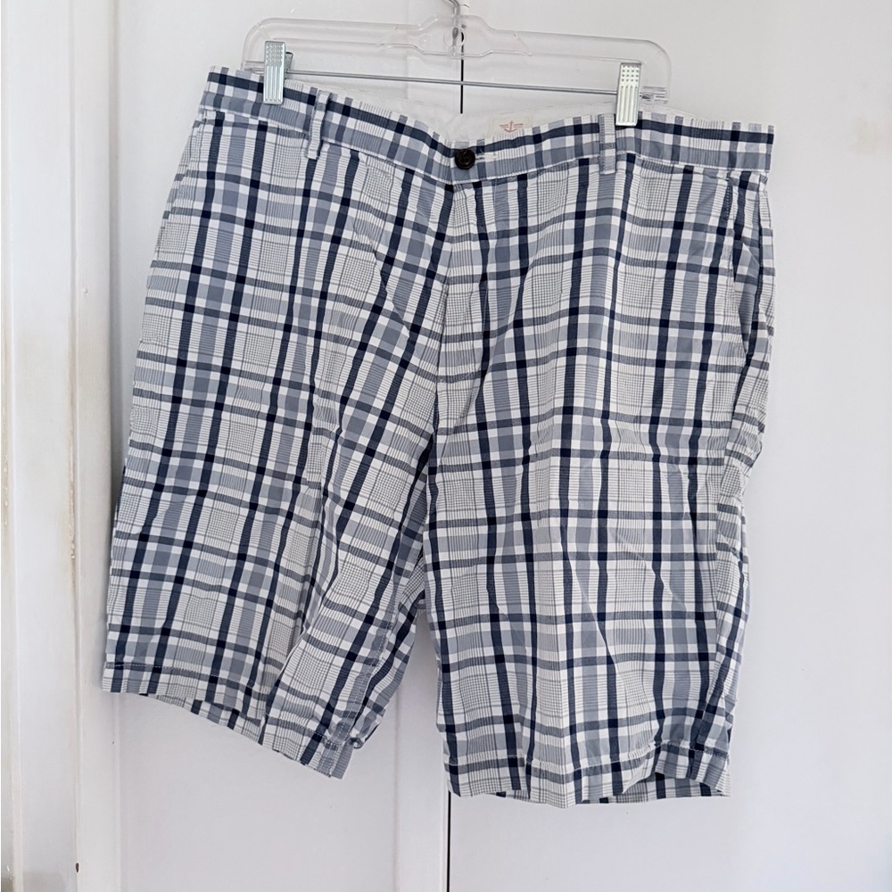 Dockers Men's Navy and White Plaid Shorts
